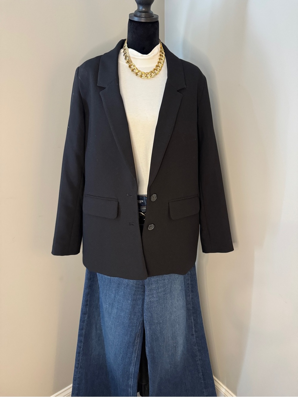Old Navy Black Women's Two-Button Blazer